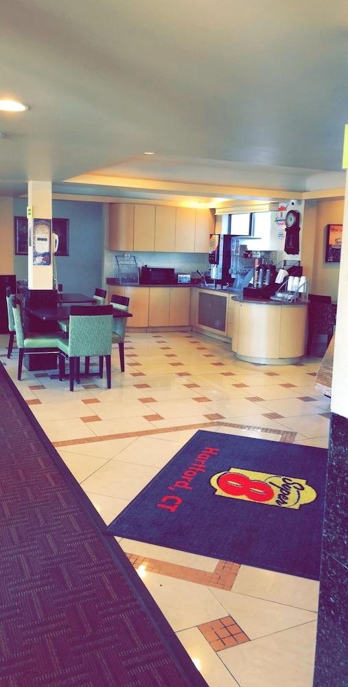 ซูเปอร์ 8 บาย วินด์แฮม ฮาร์ทฟอร์ด Hotel ฮาร์ตฟอร์ด ภายนอก รูปภาพ